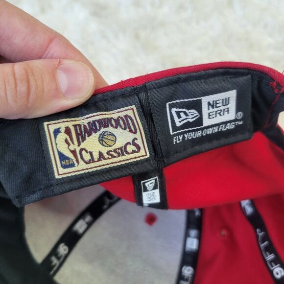 Chicago Bulls New Era Hardwood Classics Embroidered Snapback Red Hat OS - Picture 6 of 7